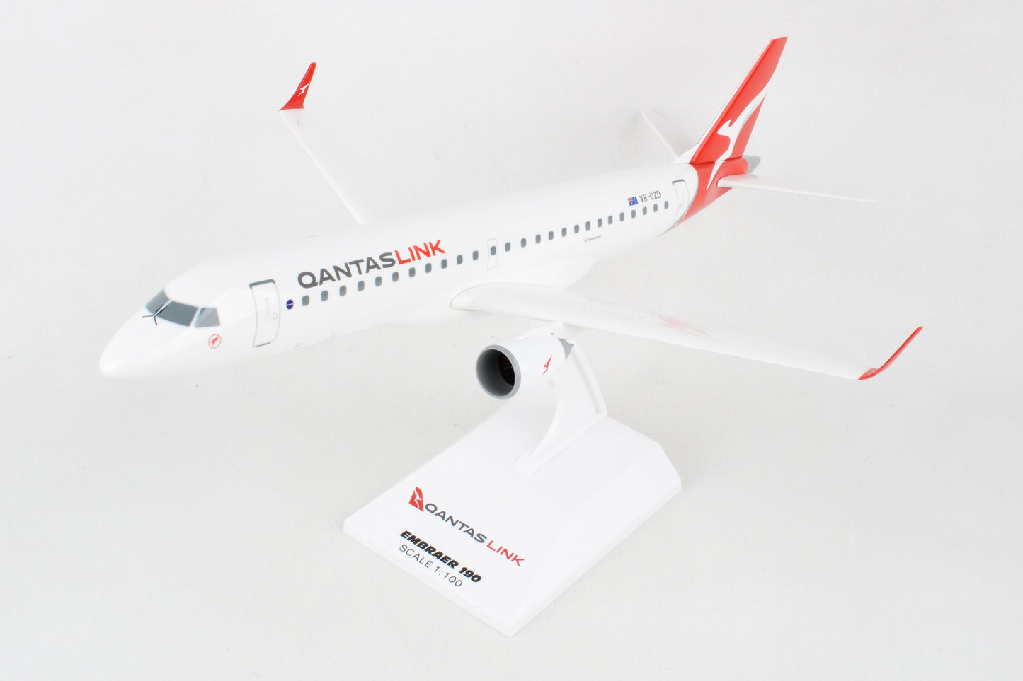 SKR1129 SKYMARKS QANTAS E190 1/100