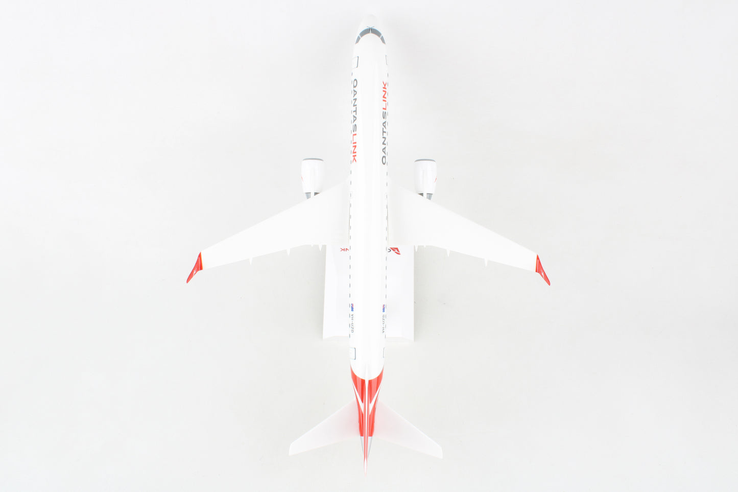 SKR1129 SKYMARKS QANTAS E190 1/100