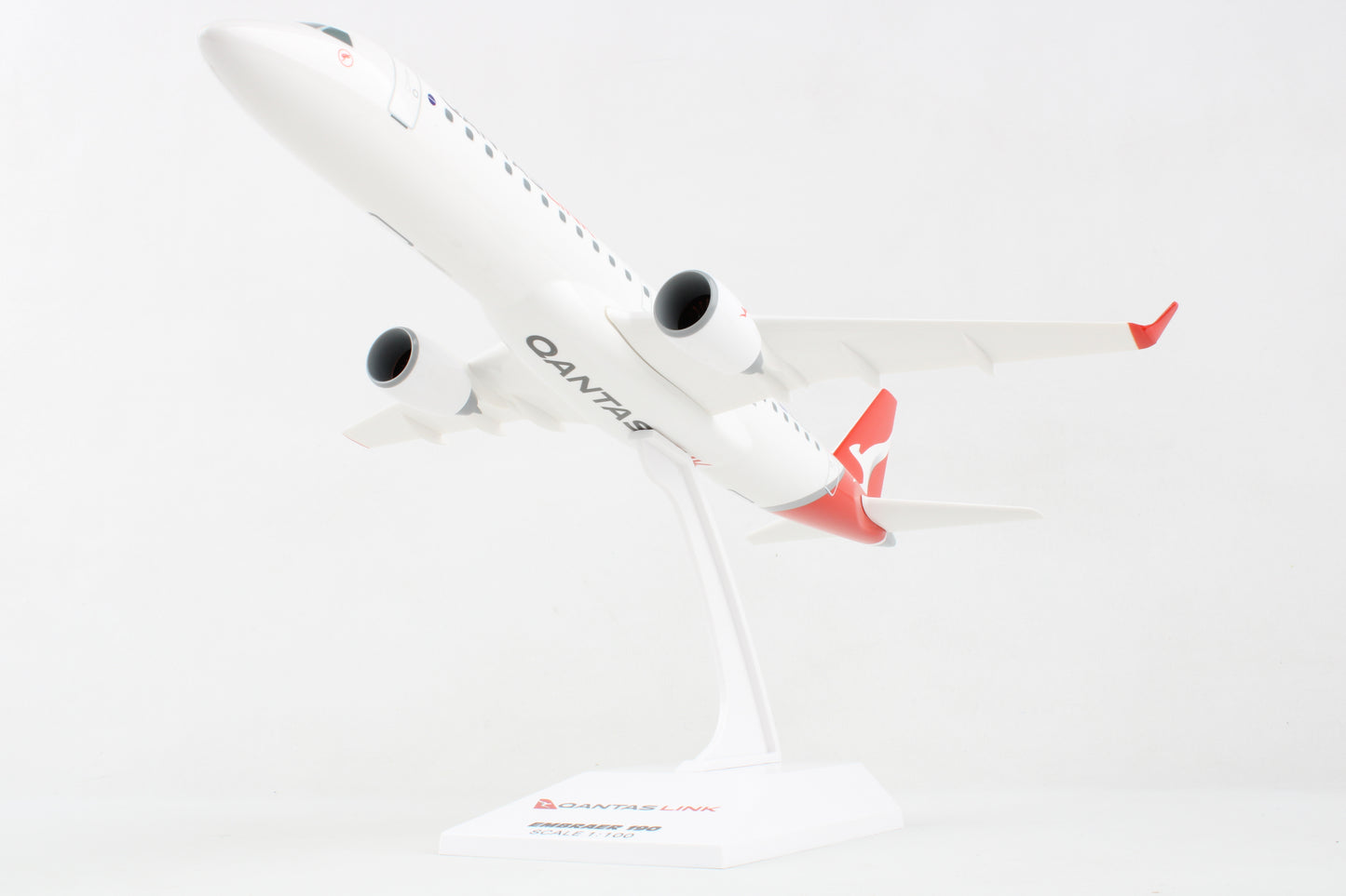 SKR1129 SKYMARKS QANTAS E190 1/100