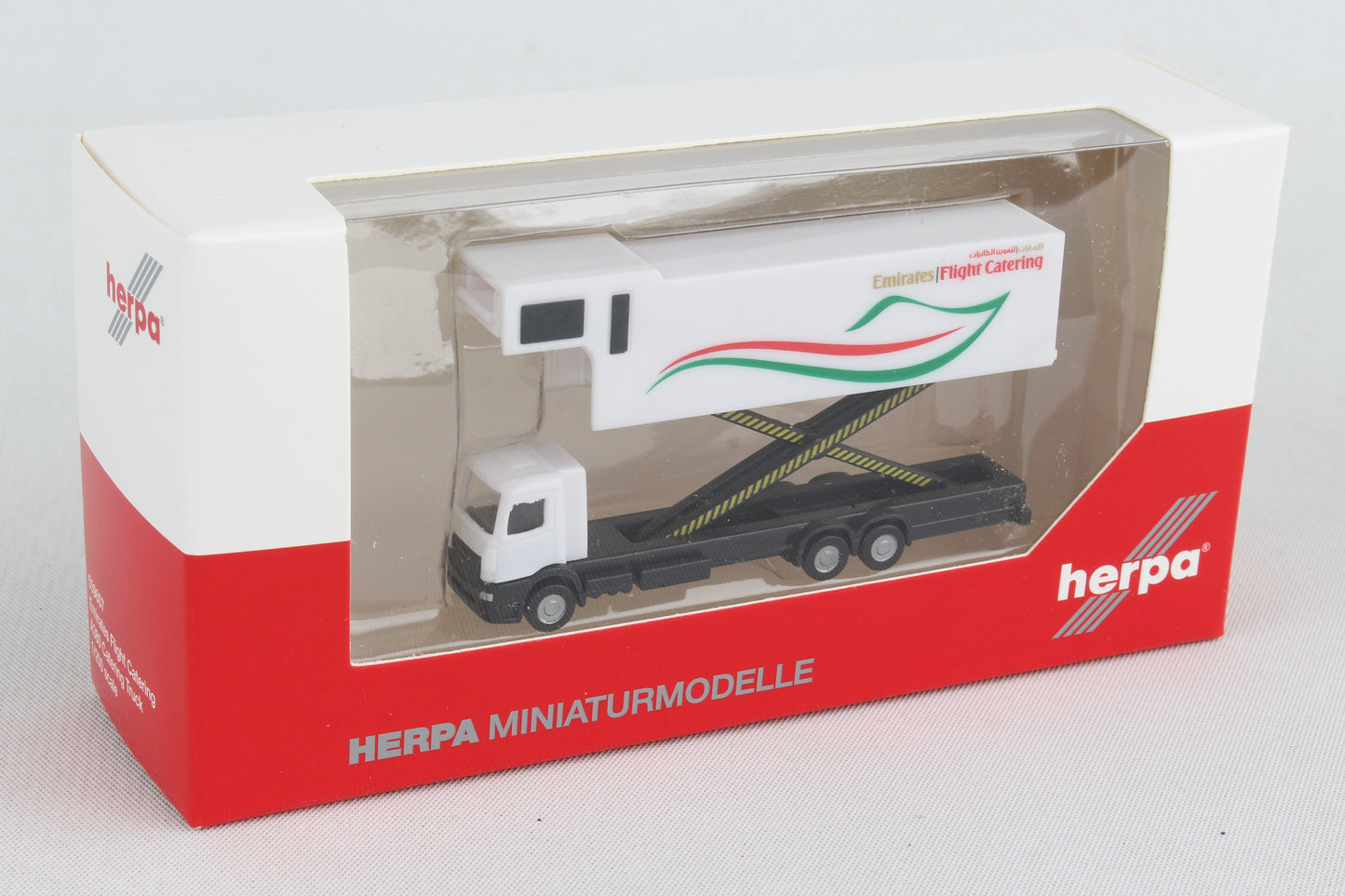 HE559607 HERPA EMIRATES A380 CATERING TRUCK 1/200 - SkyMarks Models