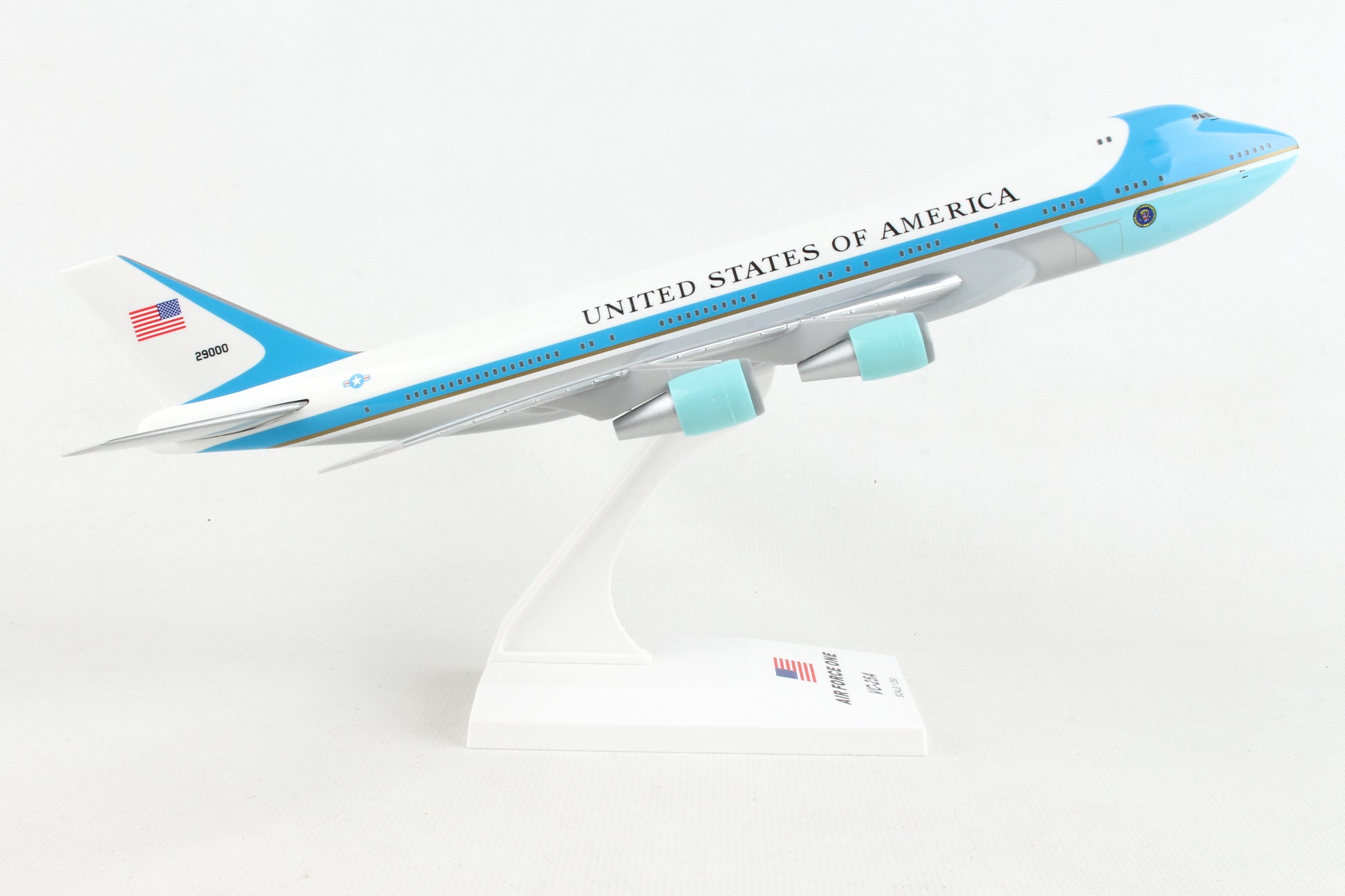 SKR041 SKYMARKS AIR FORCE ONE VC25/747-200 1/250 – SkyMarks Models