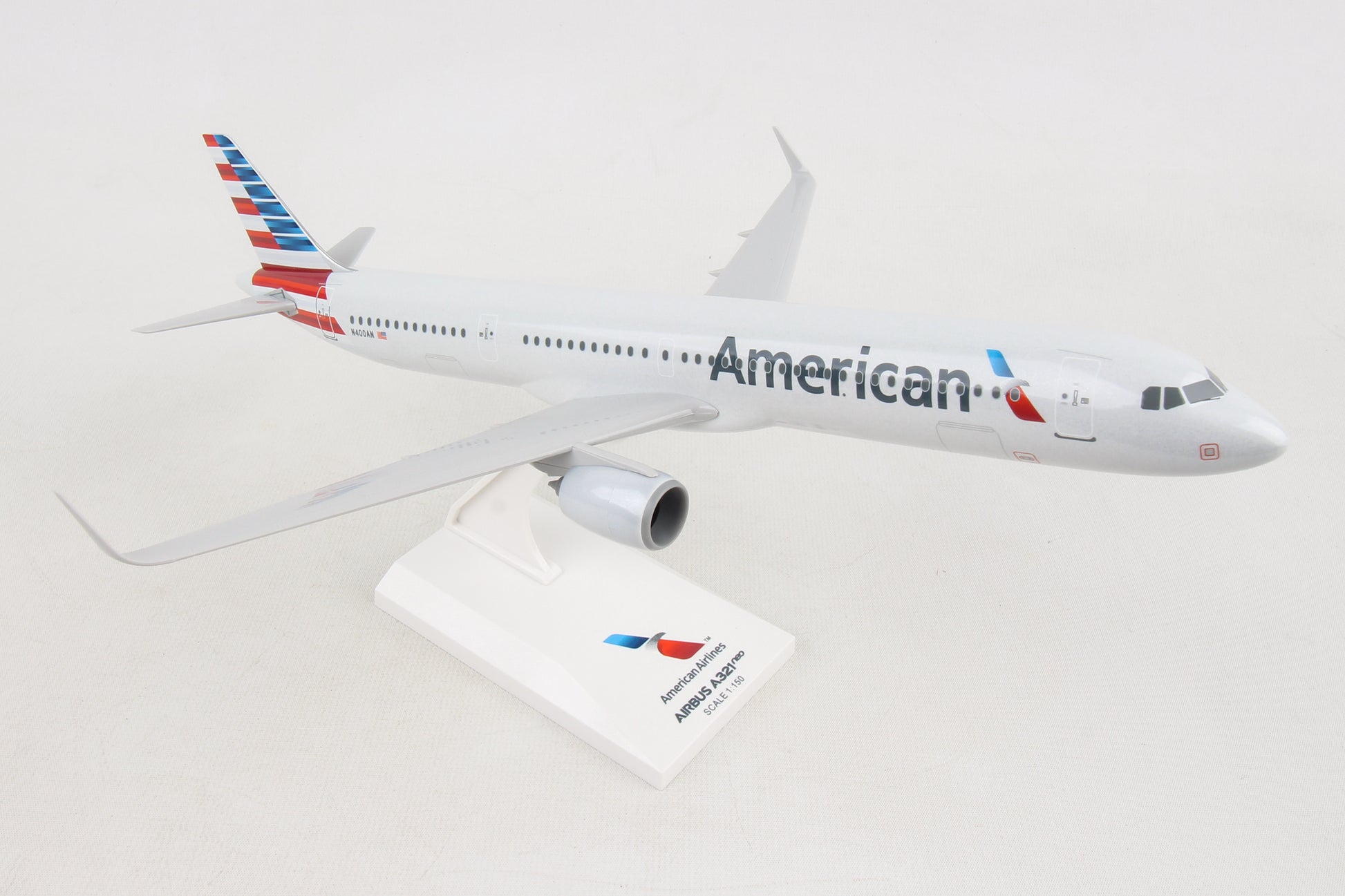 SKR1022 SKYMARKS AMERICAN A321NEO 1/150 - SkyMarks Models