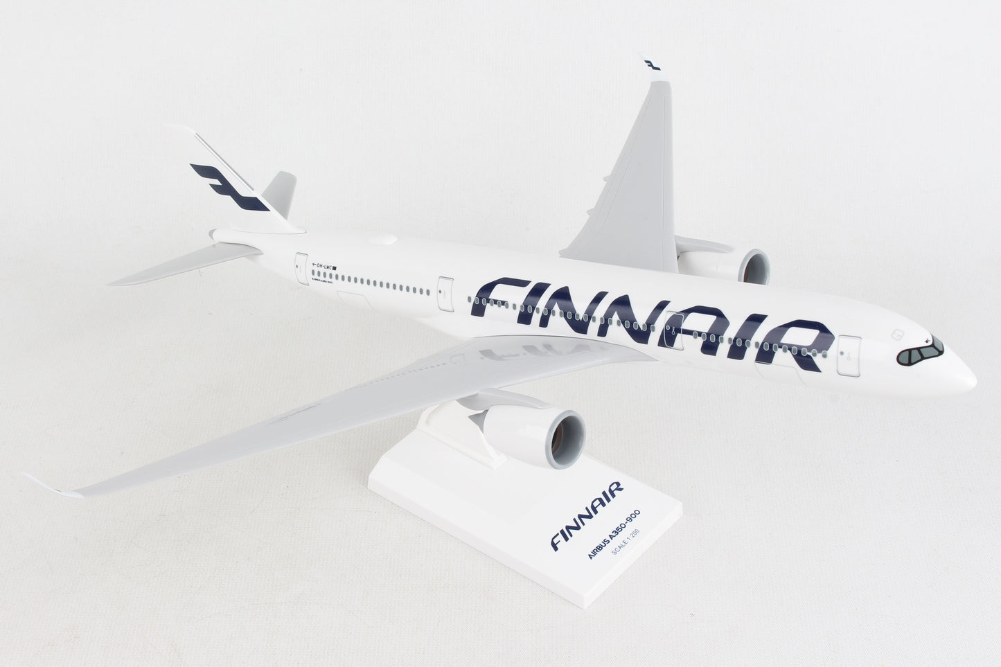 SKR1072 SkyMarks Finnair A350-900 1/200