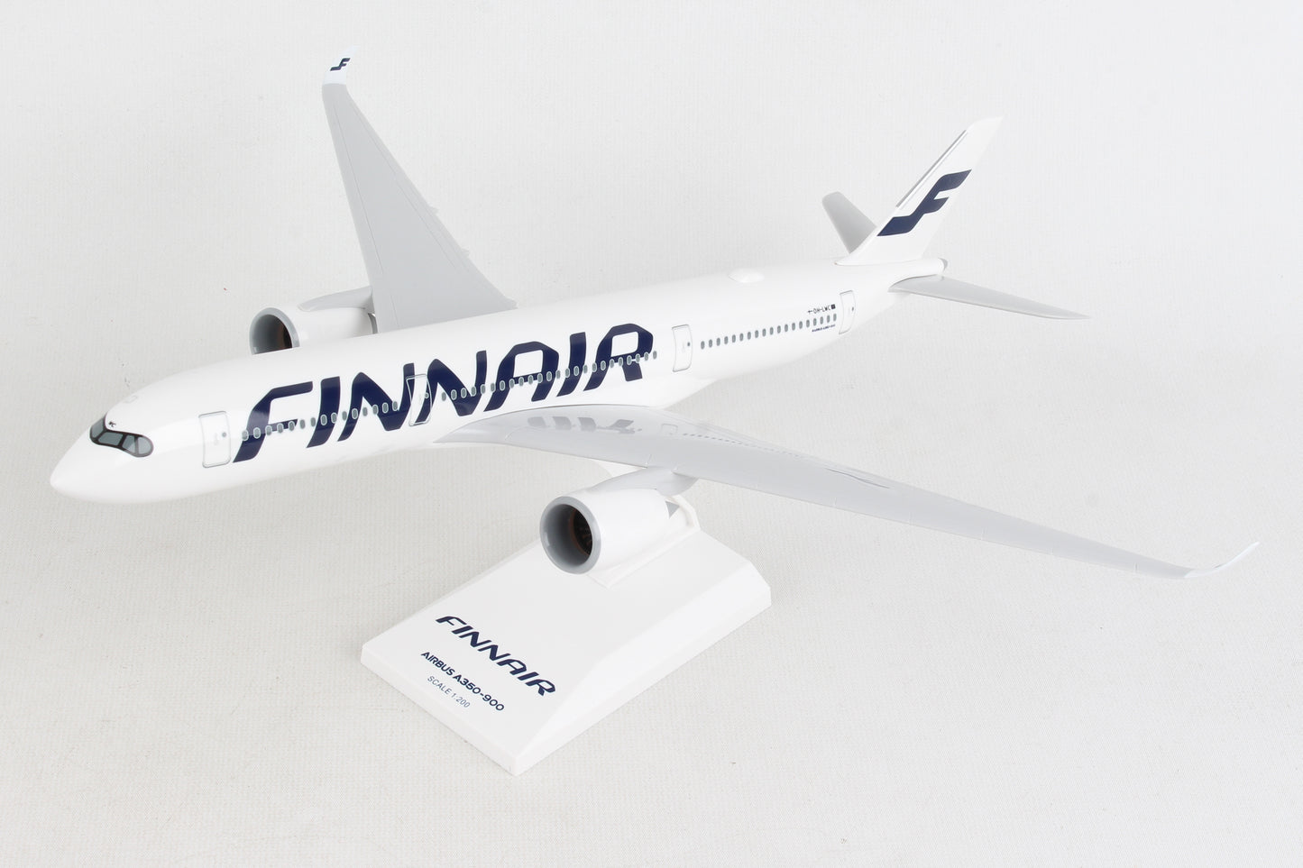 SKR1072 SkyMarks Finnair A350-900 1/200