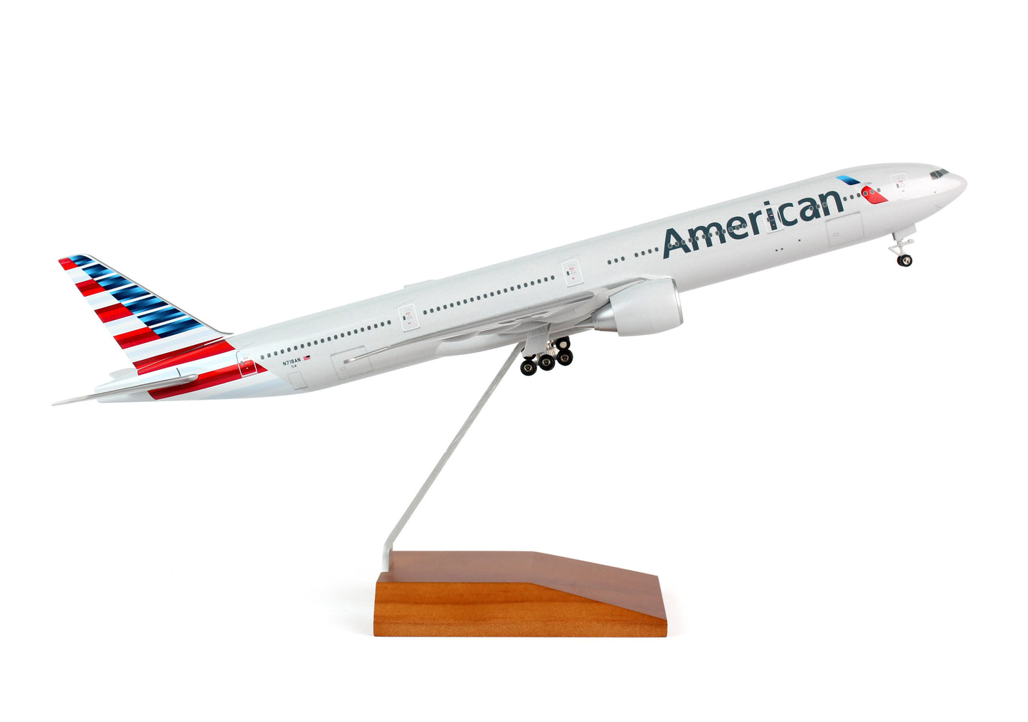 SKR5041 SKYMARKS AMERICAN 777-300 1/200 W/GEAR & WOOD STAND