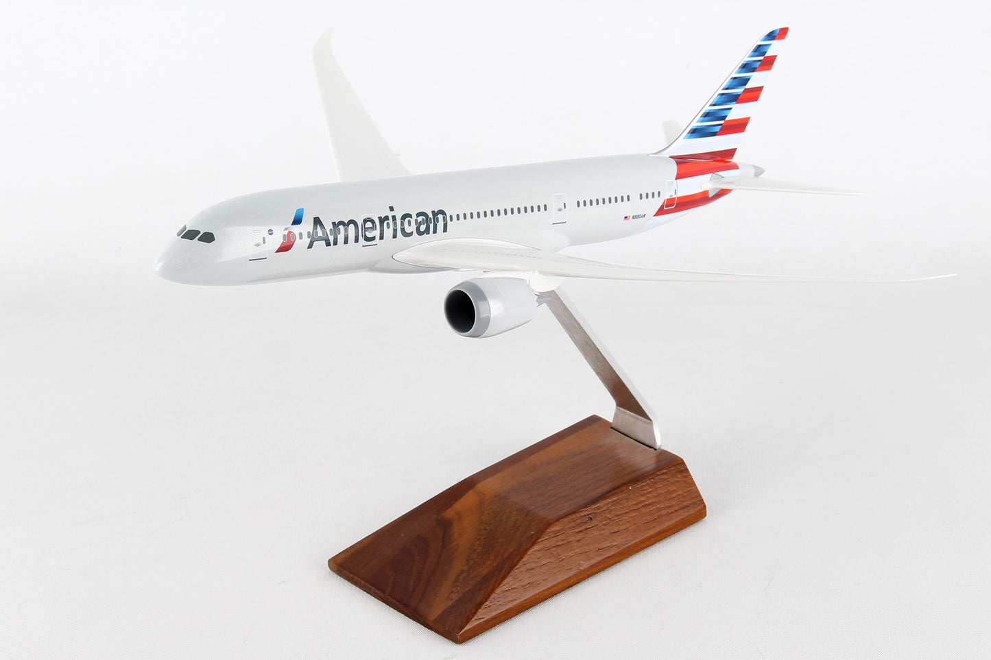 SKR5088 SKYMARKS AMERICAN 787-8 1/200 W/WOOD STAND - SkyMarks Models