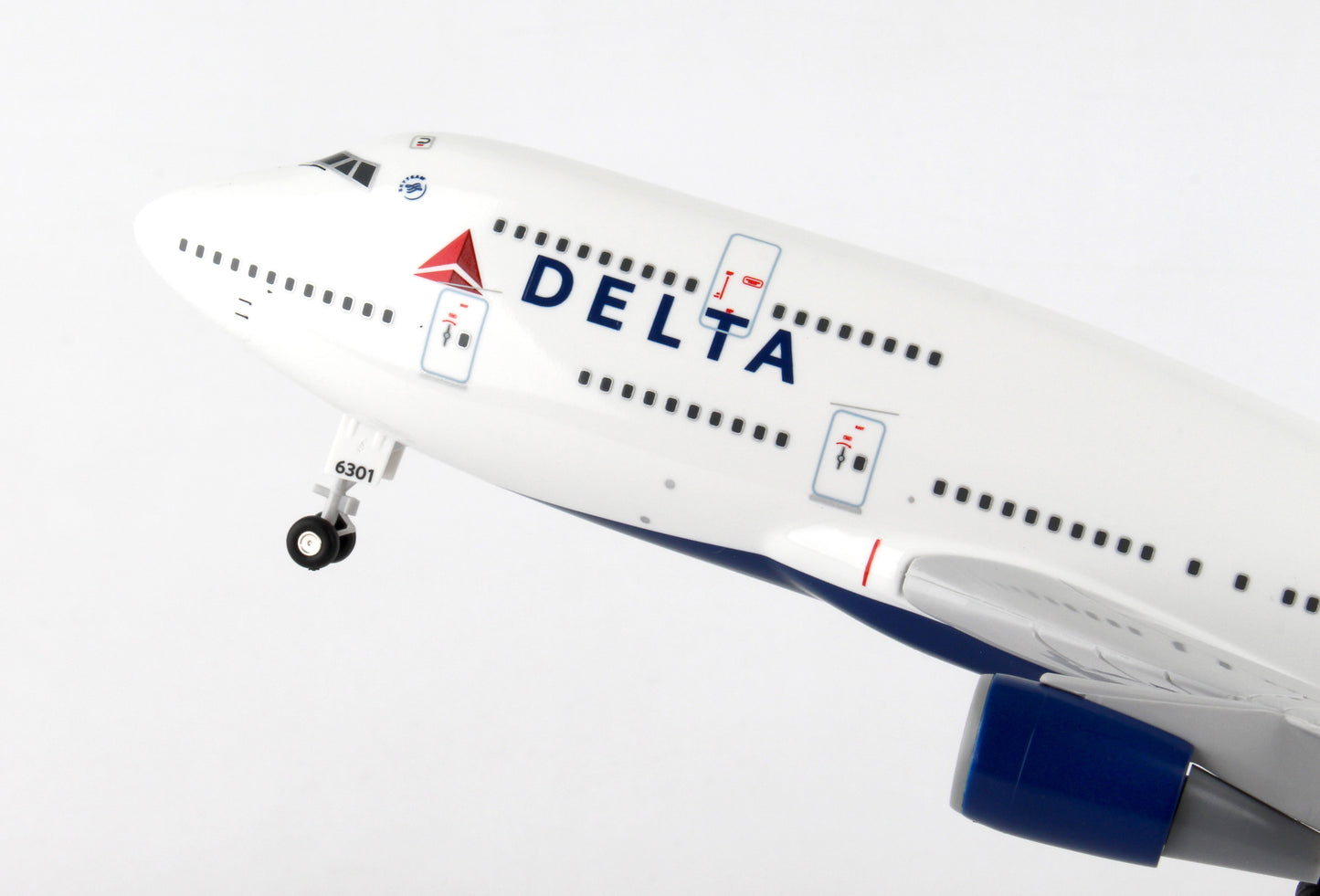 SKR508 SKYMARKS DELTA 747-400 1/200 W/GEAR REG#N661US