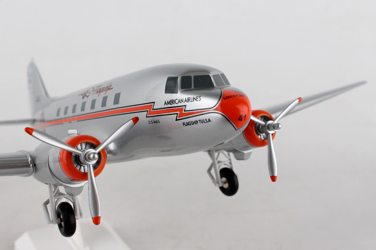 SKR539 SKYMARKS AMERICAN AIRLINES DC-3 1/80 W/GEAR FLAGSHIP TULSA