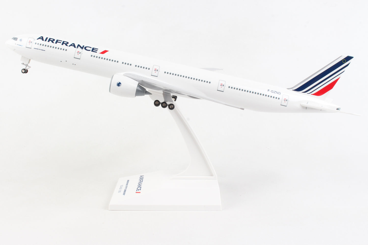 SKR653 SKYMARKS AIR FRANCE 777-300ER 1/200 W/GEAR