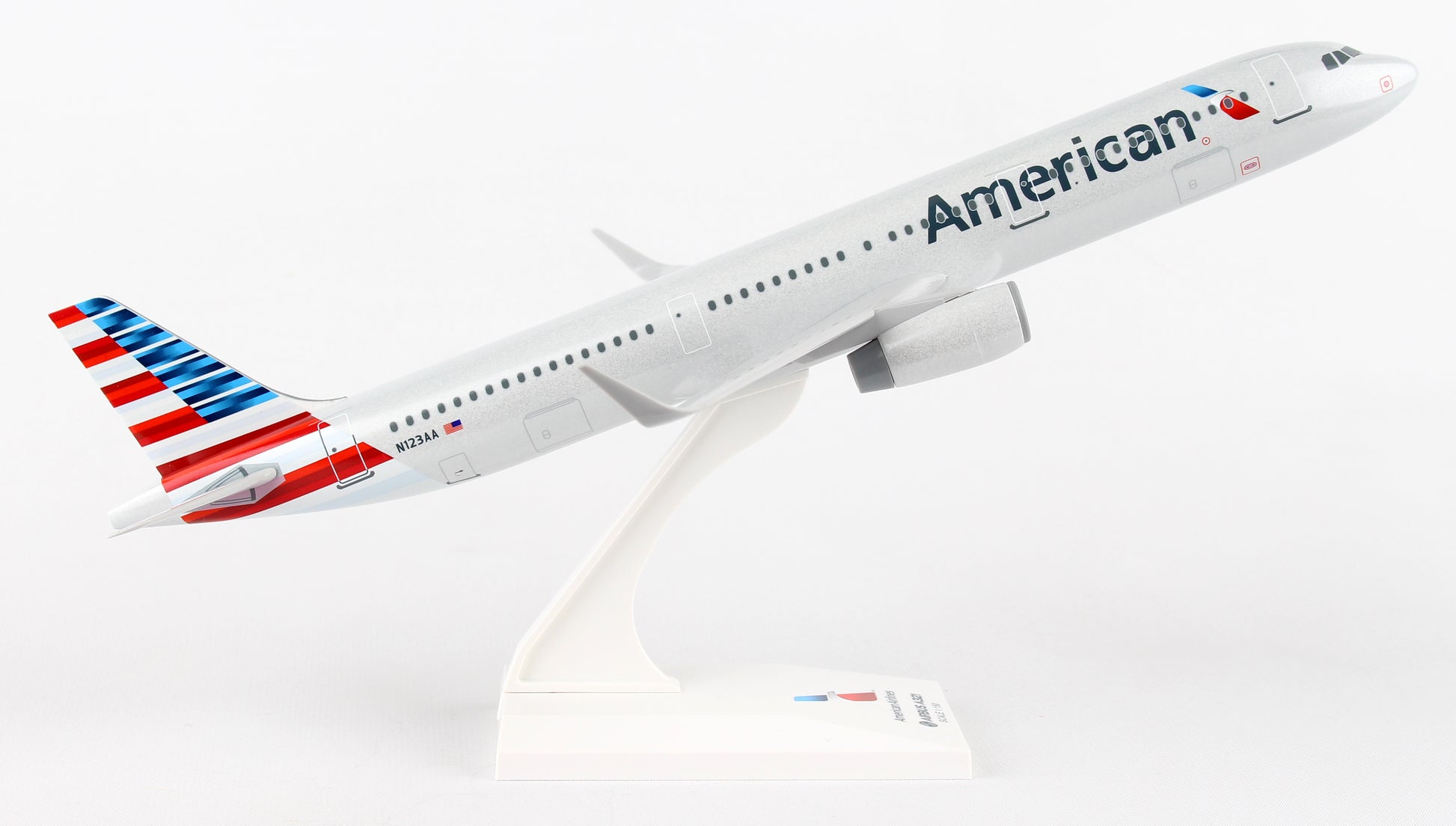 SKR753 SKYMARKS AMERICAN A321 1/150 NEW LIVERY - SkyMarks Models