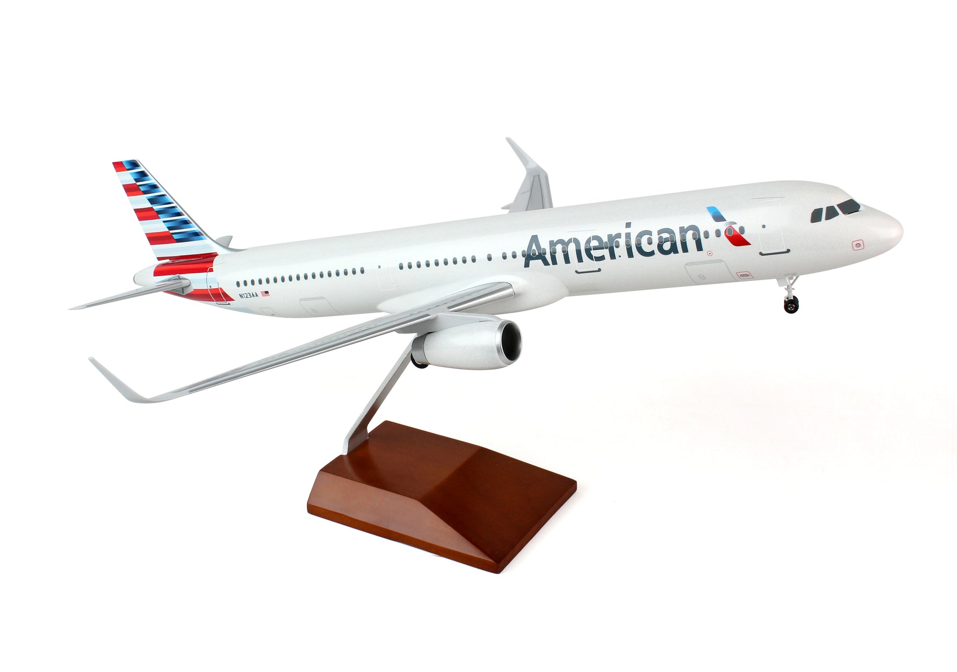 SKR8405 SKYMARKS AMERICAN A321 1/100 W/WOOD STAND & GEAR - SkyMarks Models