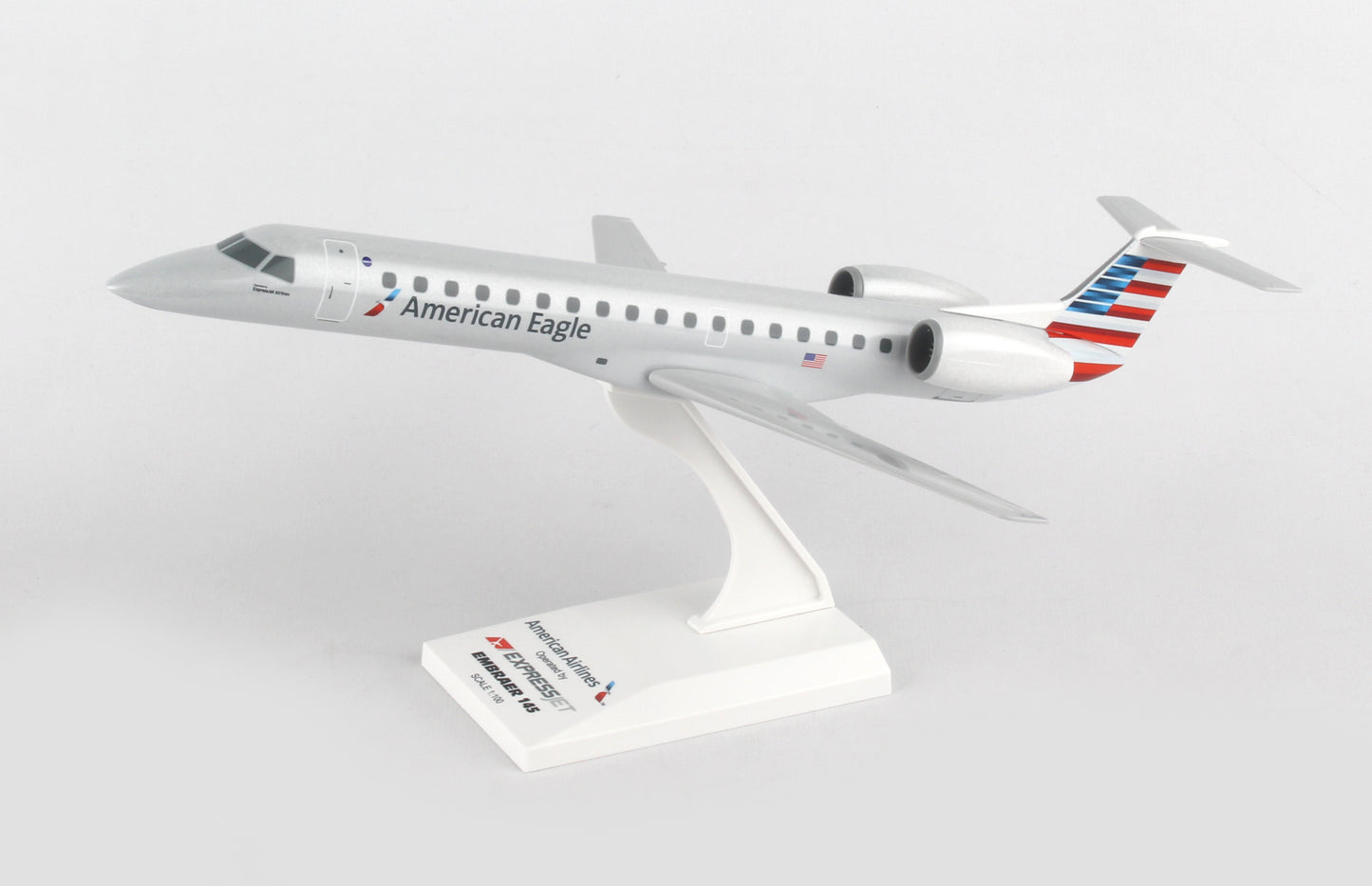 SKR859 SKYMARKS AMERICAN EAGLE ERJ145 1/100 EXPRESSJET - SkyMarks Models