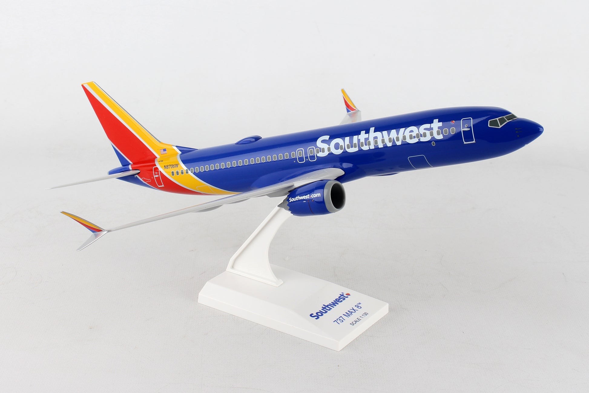 SKR938 SKYMARKS SOUTHWEST 737-MAX8 1/130 W/WIFI DOME - SkyMarks Models