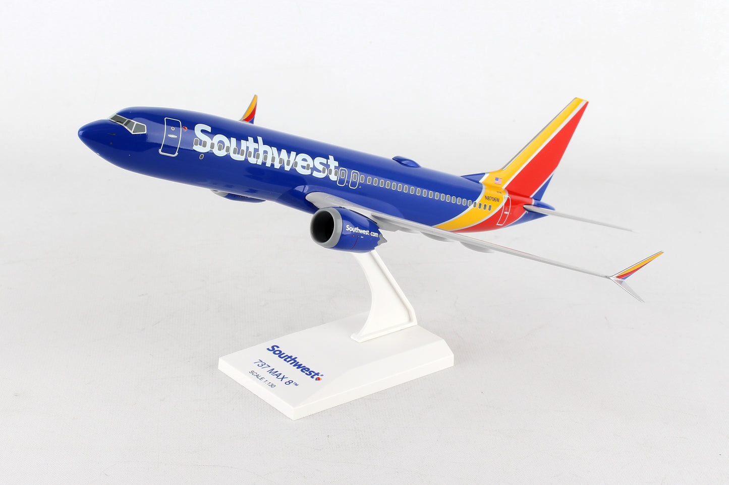 SKR938 SKYMARKS SOUTHWEST 737-MAX8 1/130 W/WIFI DOME - SkyMarks Models