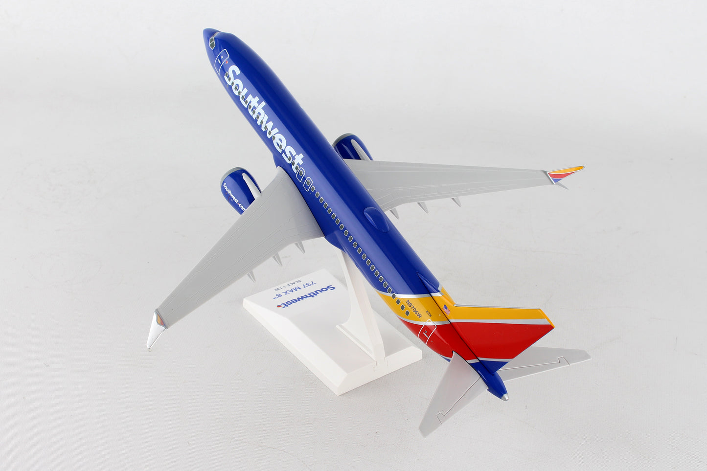 SKR938 SKYMARKS SOUTHWEST 737-MAX8 1/130 W/WIFI DOME